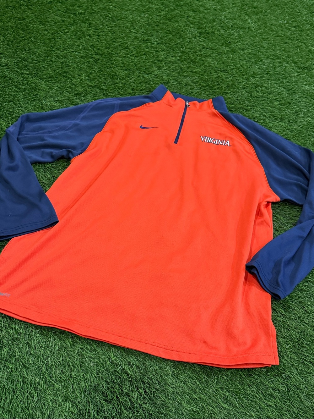 Nike Dri-Fit 1/4 Zip Pullover - Collegiate - Virginia
